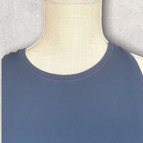 Athleta | EUC Women’s Crop Tank Size Medium M in Blue - Picture 2 of 7
